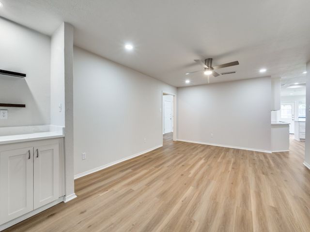 2126 Pueblo Drive, Carrollton, TX 75006
