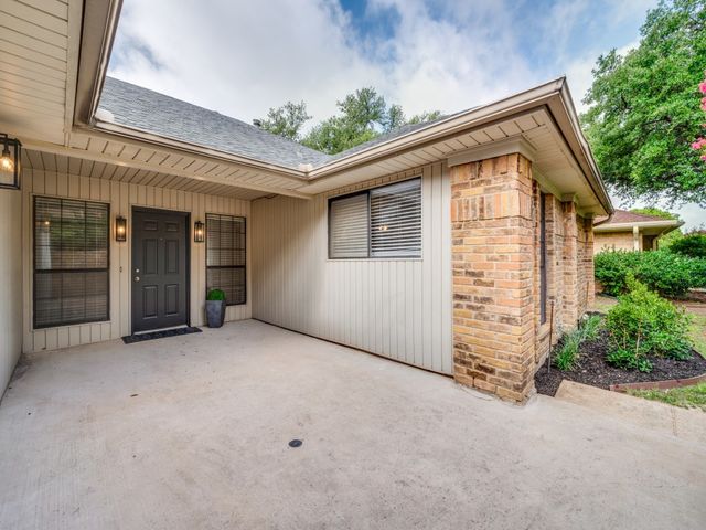 2126 Pueblo Drive, Carrollton, TX 75006