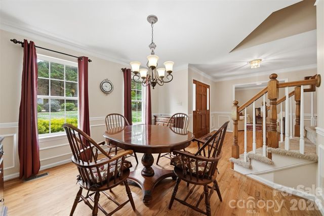 1032 30th Avenue Lane NE, Hickory, NC 28601