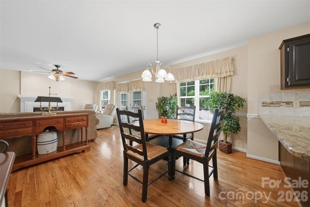 1032 30th Avenue Lane NE, Hickory, NC 28601
