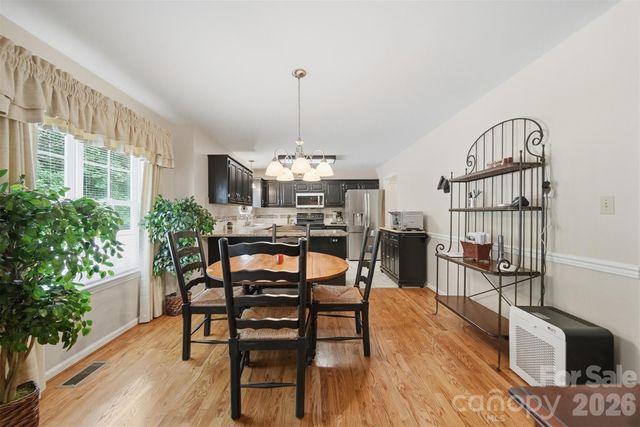 1032 30th Avenue Lane NE, Hickory, NC 28601