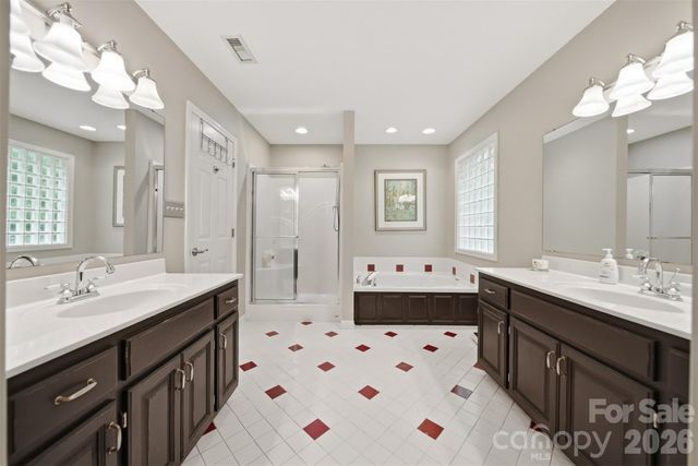 1032 30th Avenue Lane NE, Hickory, NC 28601