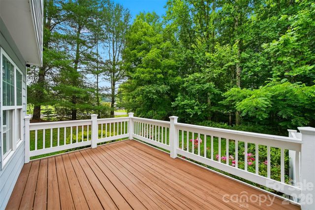 1032 30th Avenue Lane NE, Hickory, NC 28601