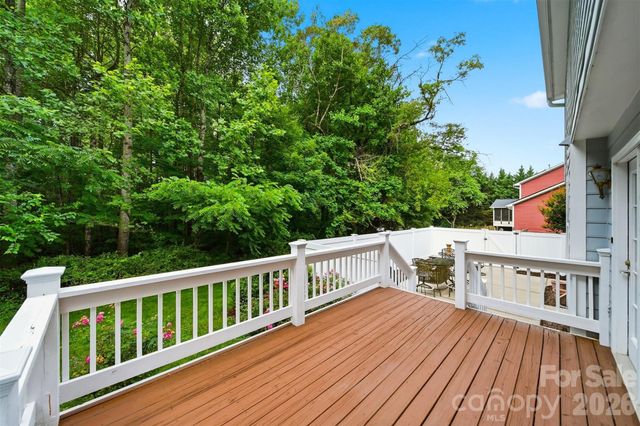 1032 30th Avenue Lane NE, Hickory, NC 28601