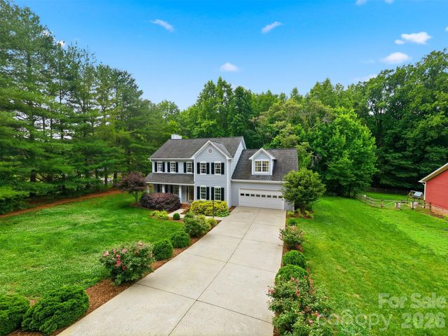 1032 30th Avenue Lane NE, Hickory, NC 28601