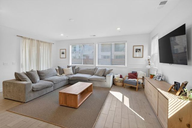 3919 Waterleaf Ave, Sacramento, CA 95835