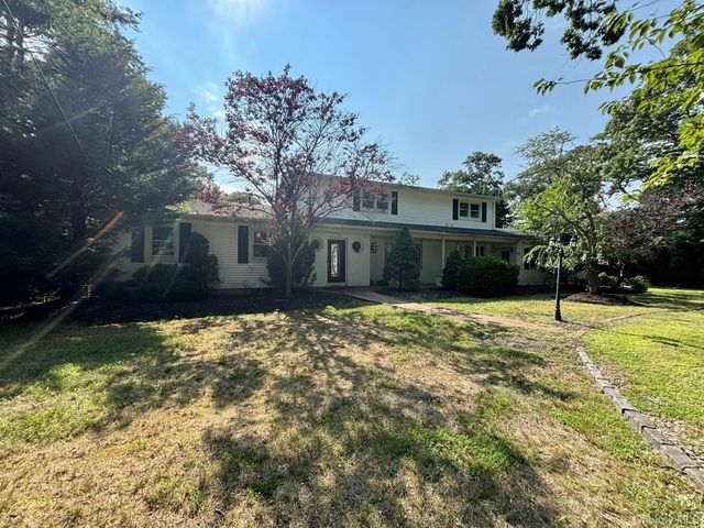 14 New Street, Great River, NY 11739
