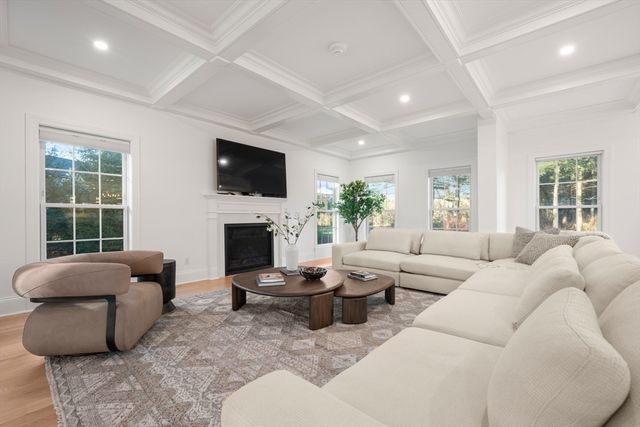 83 Brown, Weston, MA 02493