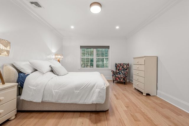 83 Brown, Weston, MA 02493