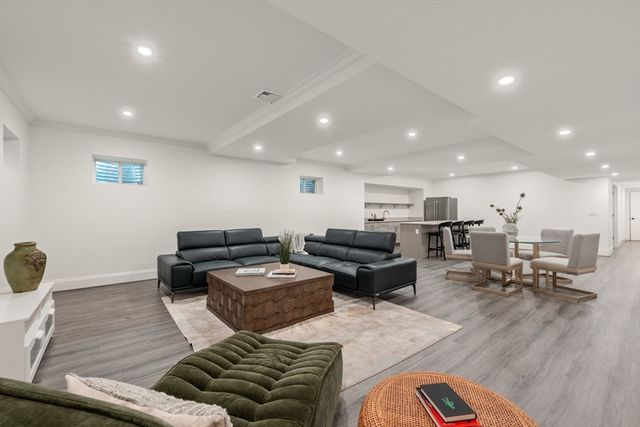 83 Brown, Weston, MA 02493