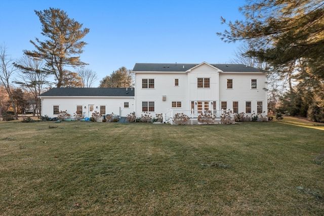83 Brown, Weston, MA 02493