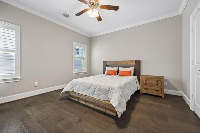 2411 Detering Street, Houston, TX 77007