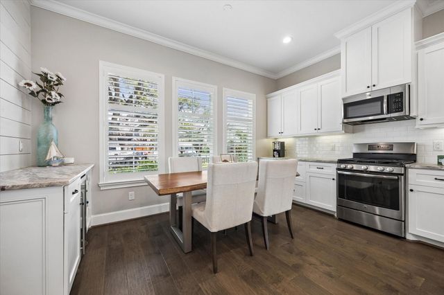 2411 Detering Street, Houston, TX 77007