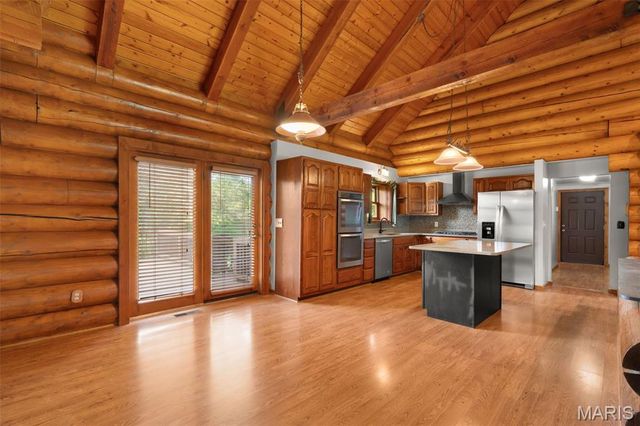 7024 Highway 100, Washington, MO 63090