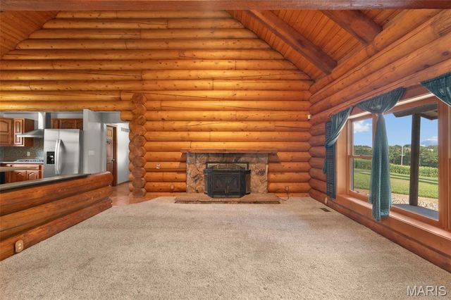 7024 Highway 100, Washington, MO 63090
