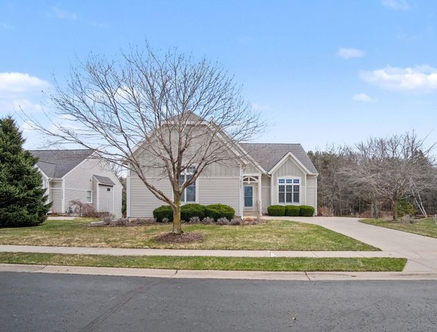 18202 Lost Creek Lane, Spring Lake, MI 49456