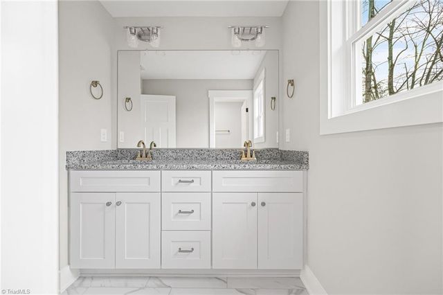 4308 Old Lexington Road, Winston-salem, NC 27107