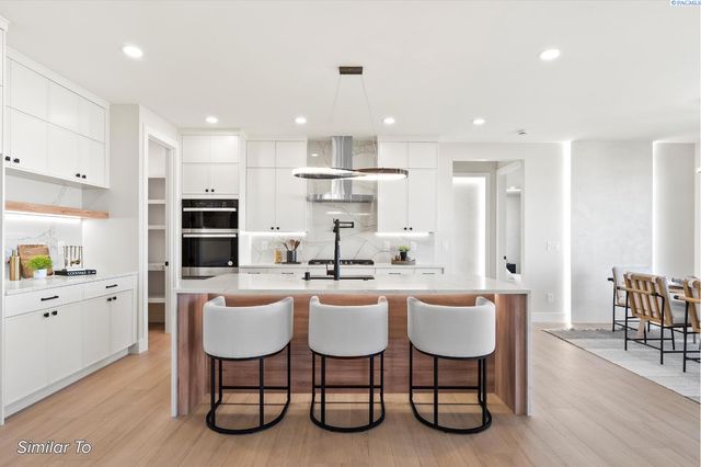 7541 W 22nd Place, Kennewick, WA 99337