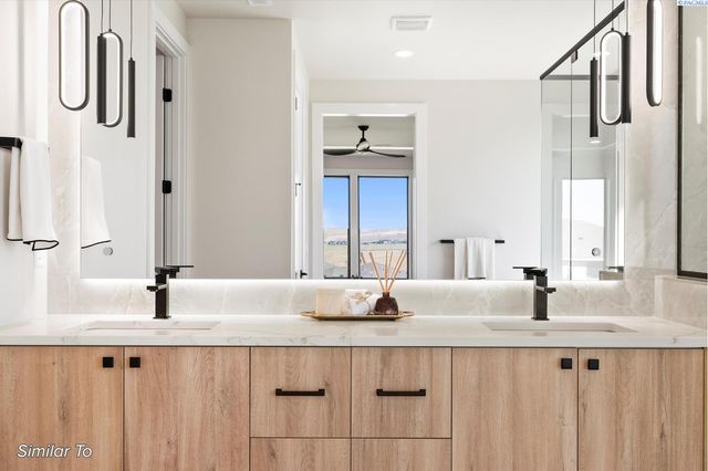 7541 W 22nd Place, Kennewick, WA 99337