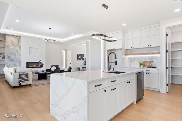 7541 W 22nd Place, Kennewick, WA 99337