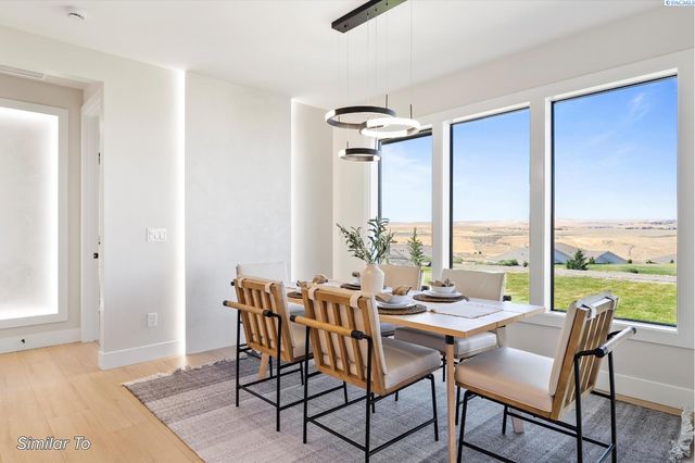 7541 W 22nd Place, Kennewick, WA 99337