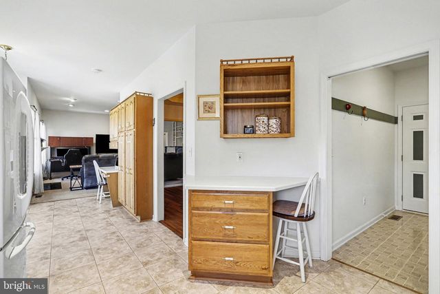 2425 ROLLING HILLS DRIVE, Mechanicsburg, PA 17055