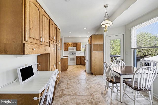 2425 ROLLING HILLS DRIVE, Mechanicsburg, PA 17055