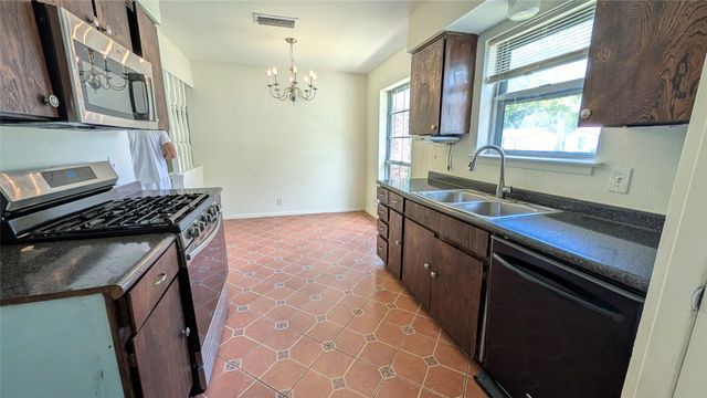 1320 Eastside Drive, Mesquite, TX 75149