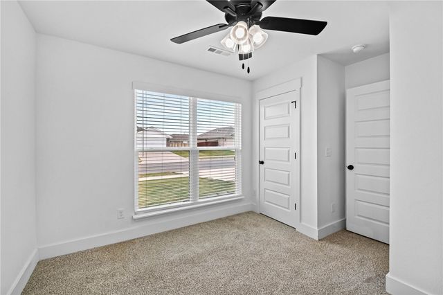 908 S Sparrow Street, Siloam Springs, AR 72761