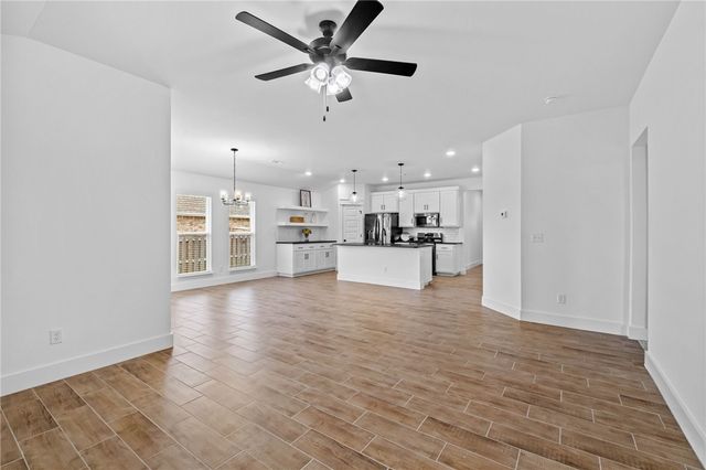 908 S Sparrow Street, Siloam Springs, AR 72761