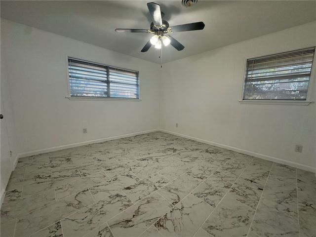 136 Daniel Moore St, Portland, TX 78374