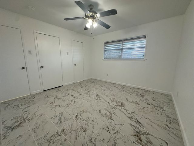 136 Daniel Moore St, Portland, TX 78374