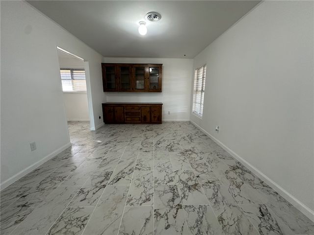 136 Daniel Moore St, Portland, TX 78374