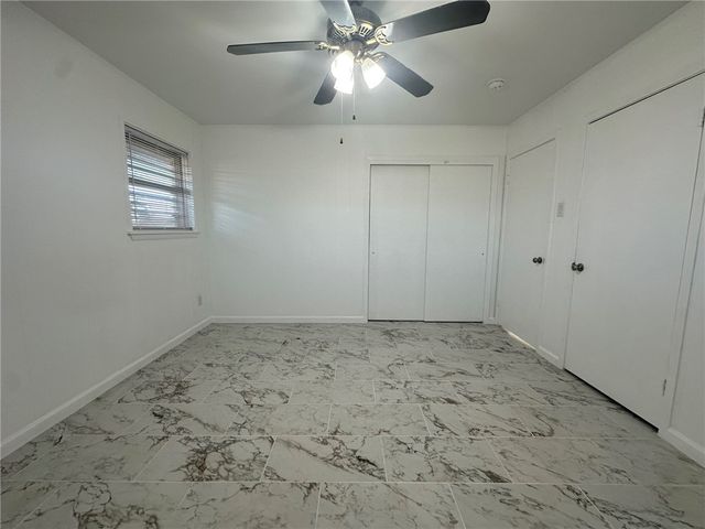 136 Daniel Moore St, Portland, TX 78374