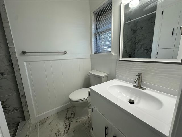 136 Daniel Moore St, Portland, TX 78374