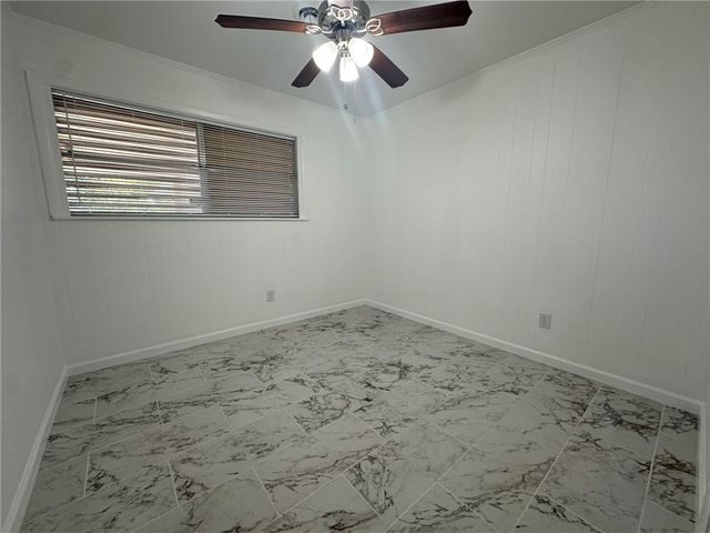 136 Daniel Moore St, Portland, TX 78374