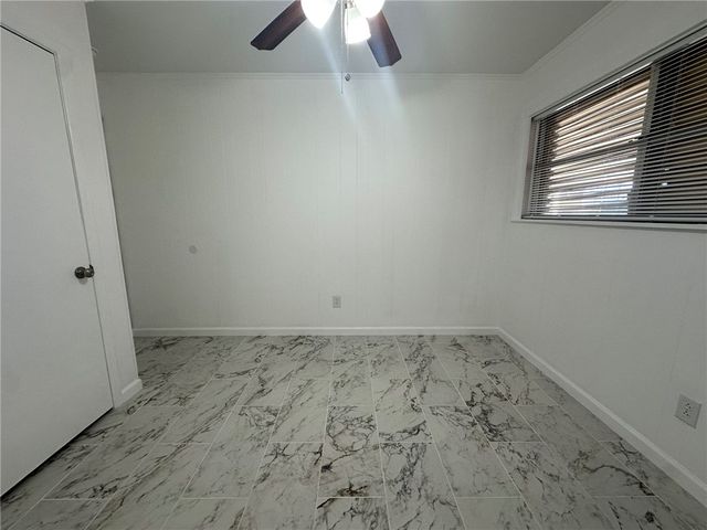 136 Daniel Moore St, Portland, TX 78374