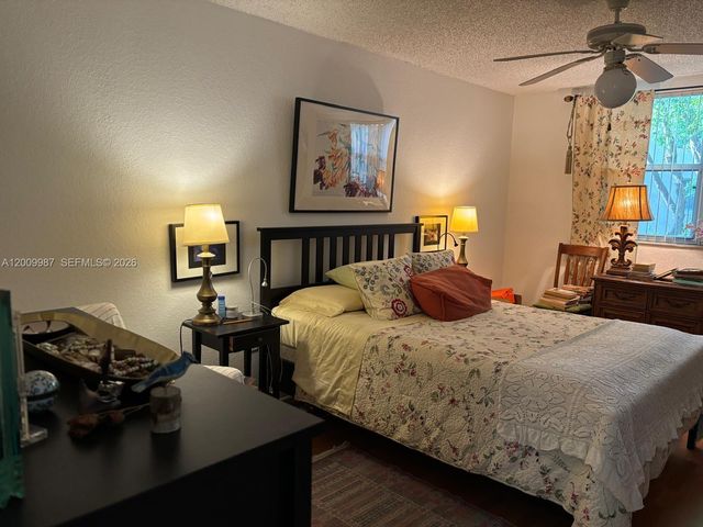 8225 Lake Dr 404, Doral, FL 33166