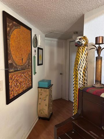 8225 Lake Dr 404, Doral, FL 33166