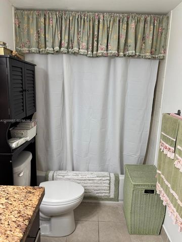 8225 Lake Dr 404, Doral, FL 33166
