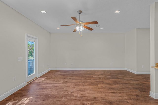 8847 Brown Pelican Circle, Navarre, FL 32566