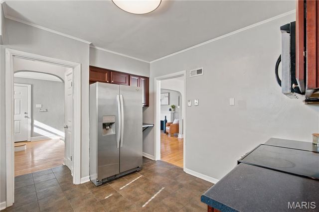 6533 Tholozan Avenue, St Louis, MO 63109