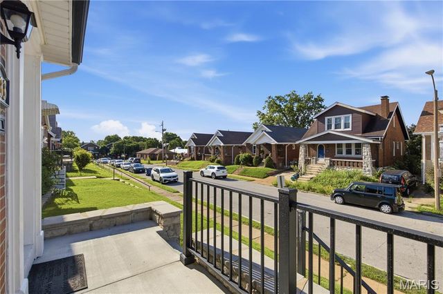 6533 Tholozan Avenue, St Louis, MO 63109