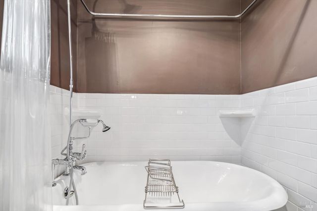 772 McClelland Dr, Windsor, CA 95492