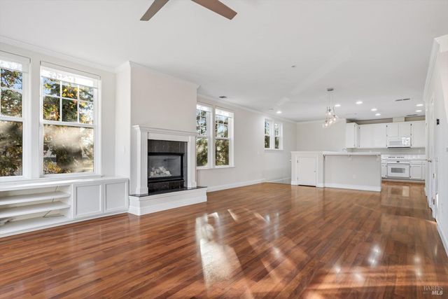 772 McClelland Dr, Windsor, CA 95492