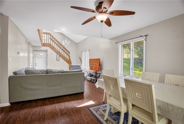 59 Hartl Ln, Baldwin Boro, PA 15227
