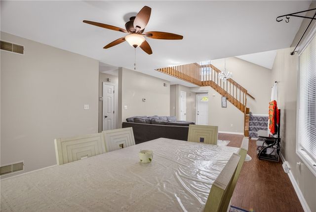 59 Hartl Ln, Baldwin Boro, PA 15227