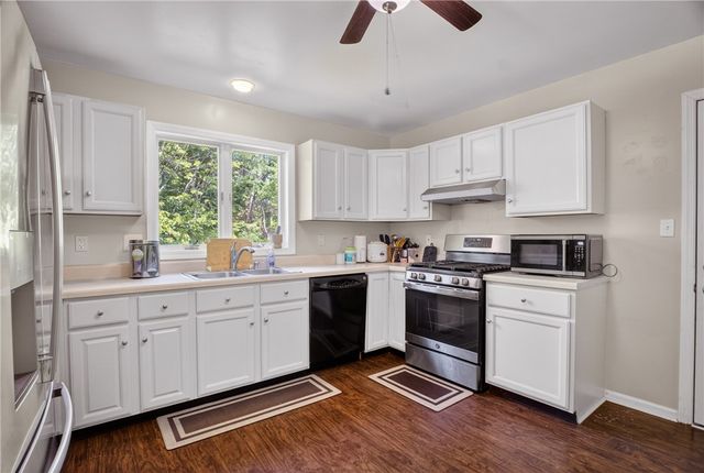 59 Hartl Ln, Baldwin Boro, PA 15227