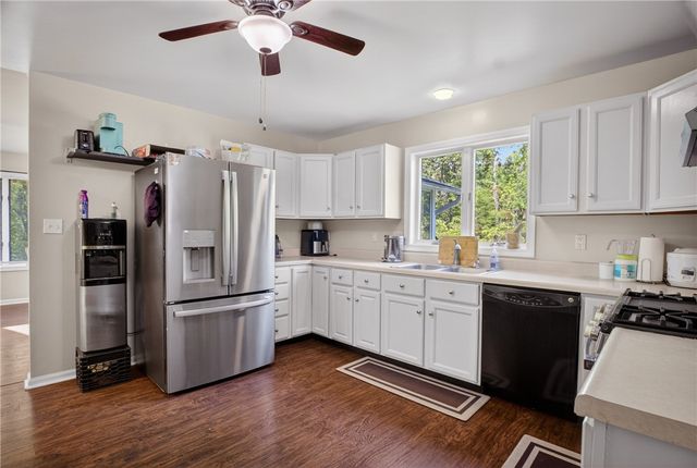 59 Hartl Ln, Baldwin Boro, PA 15227