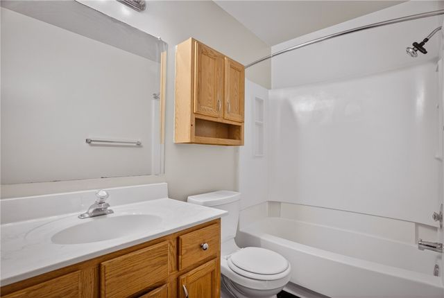 59 Hartl Ln, Baldwin Boro, PA 15227